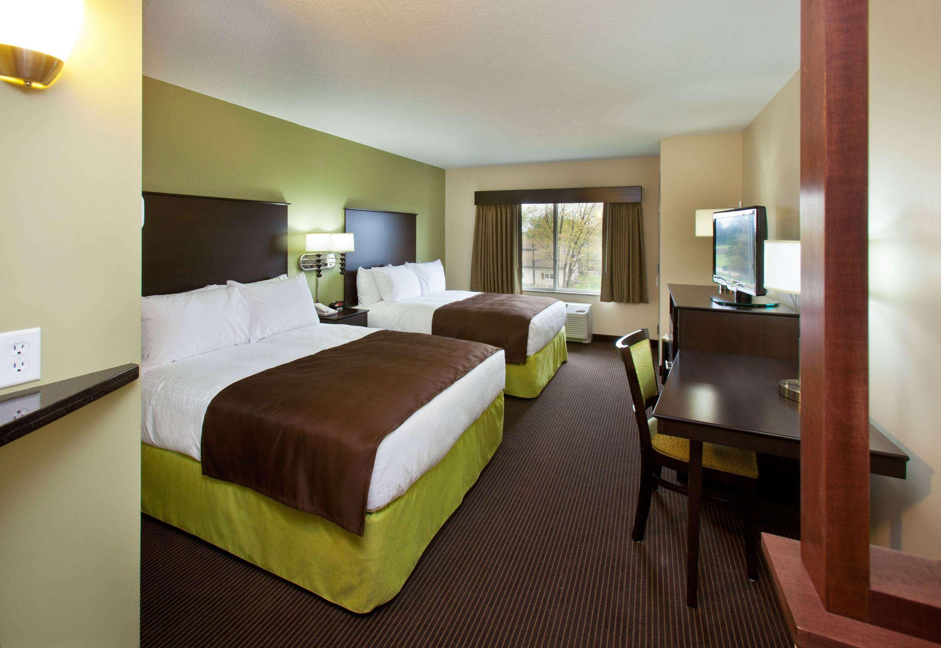 Americinn By Wyndham Fairfield Extérieur photo