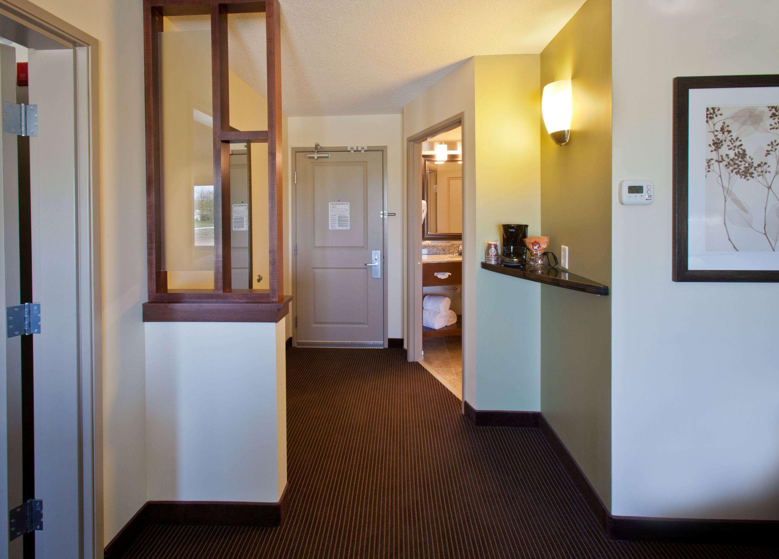 Americinn By Wyndham Fairfield Extérieur photo