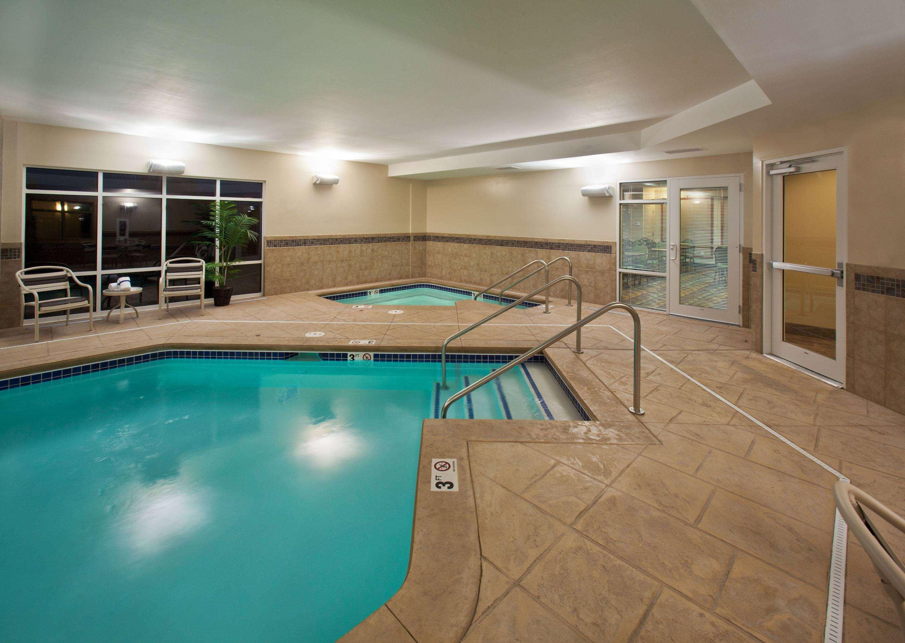 Americinn By Wyndham Fairfield Extérieur photo