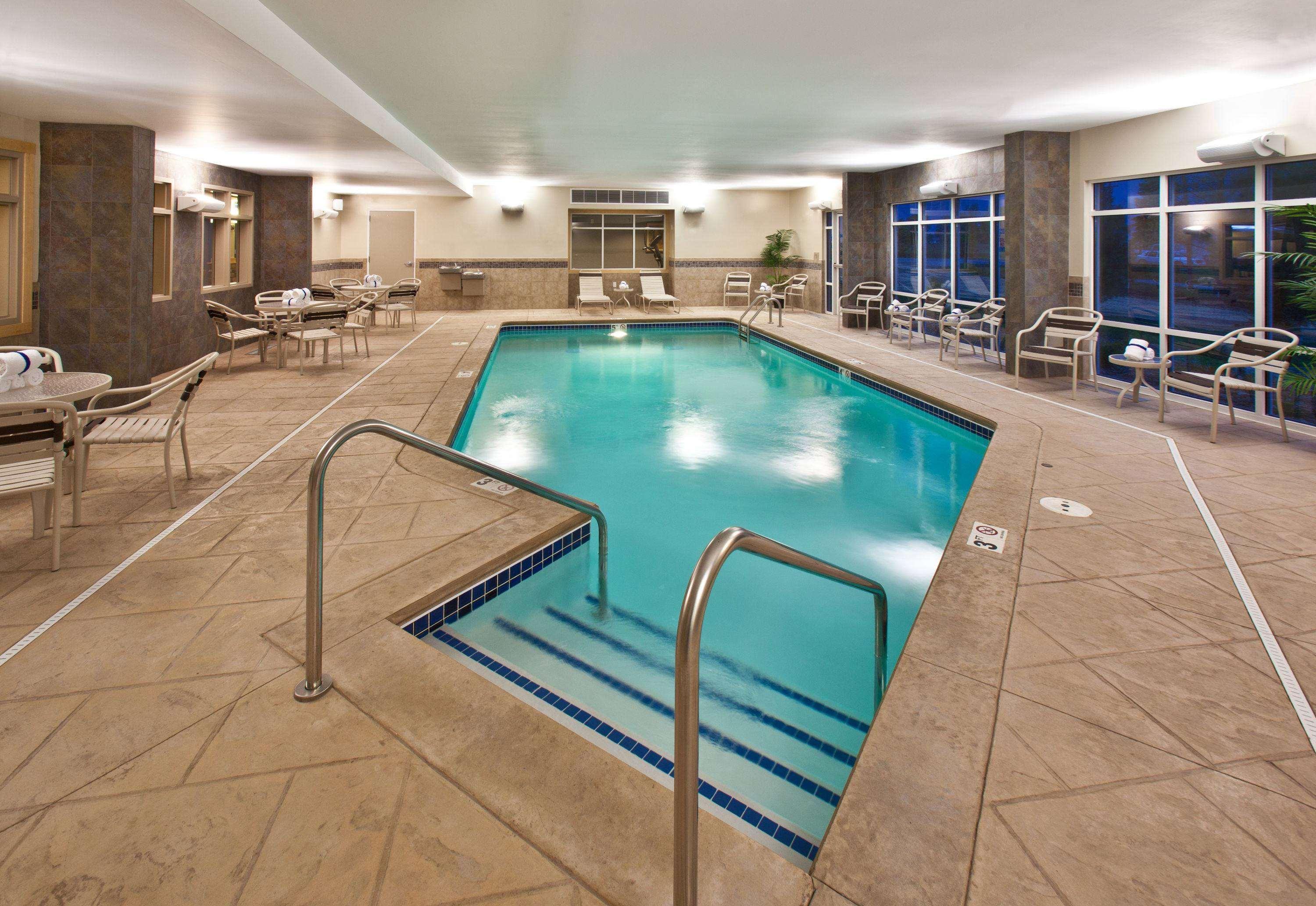 Americinn By Wyndham Fairfield Extérieur photo