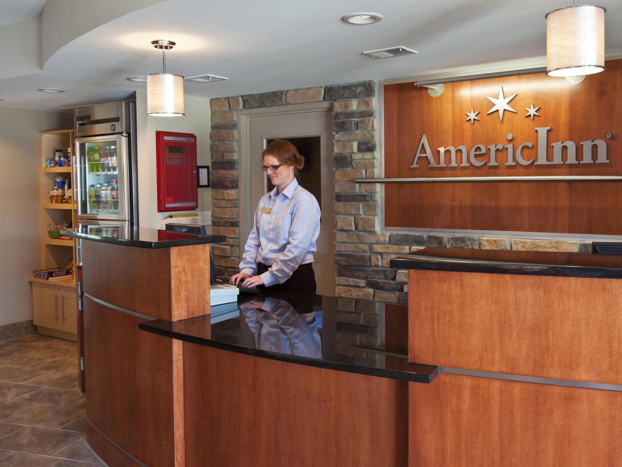 Americinn By Wyndham Fairfield Extérieur photo