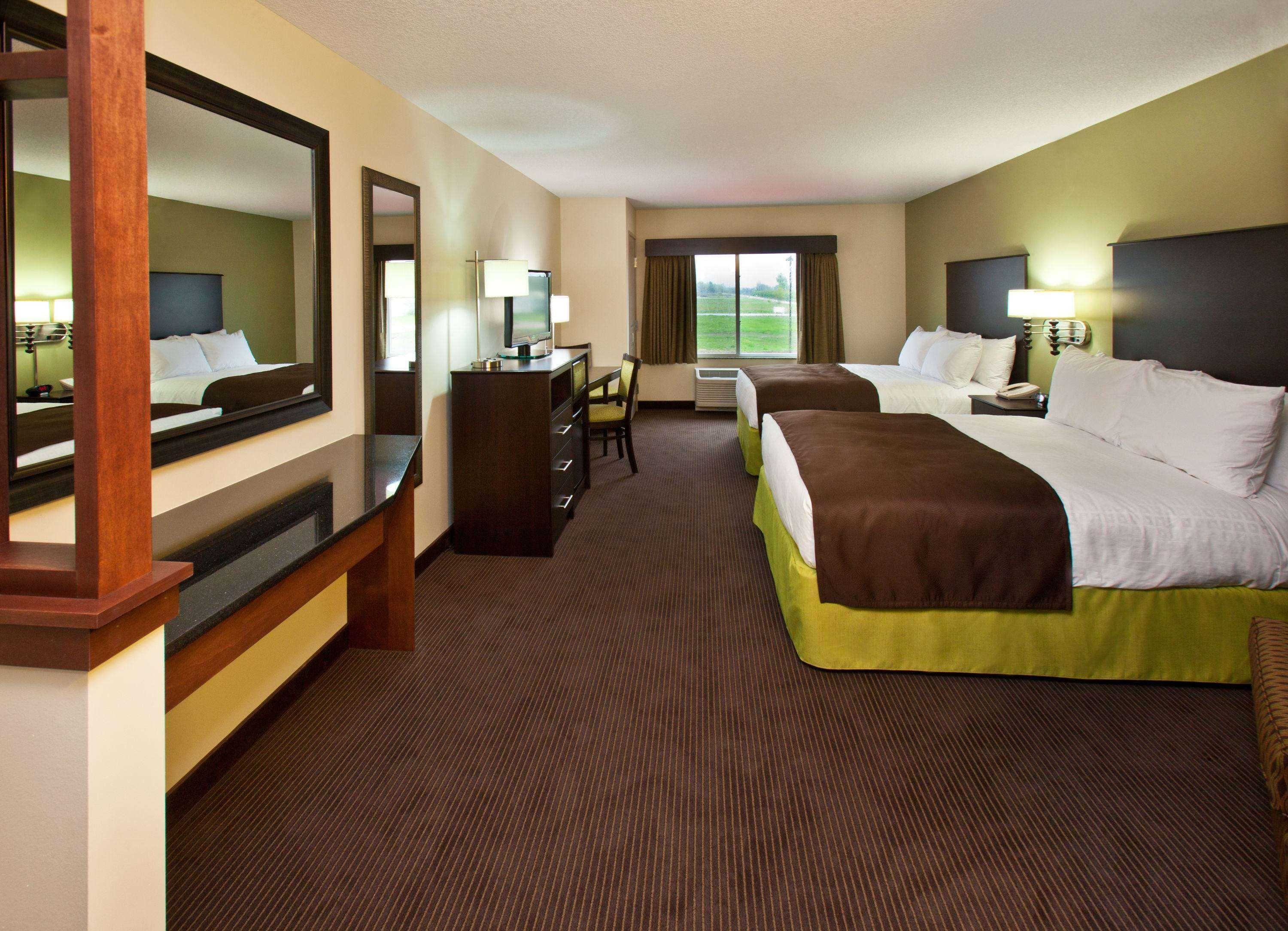 Americinn By Wyndham Fairfield Extérieur photo