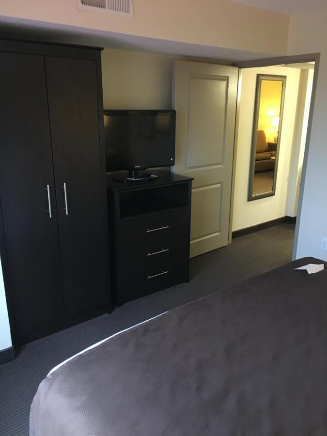 Americinn By Wyndham Fairfield Extérieur photo