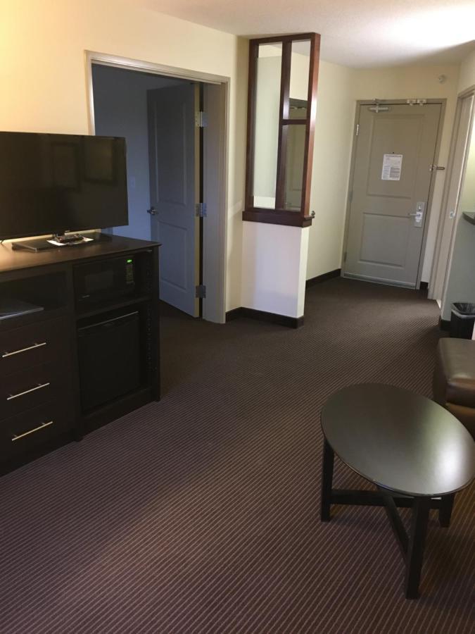 Americinn By Wyndham Fairfield Extérieur photo